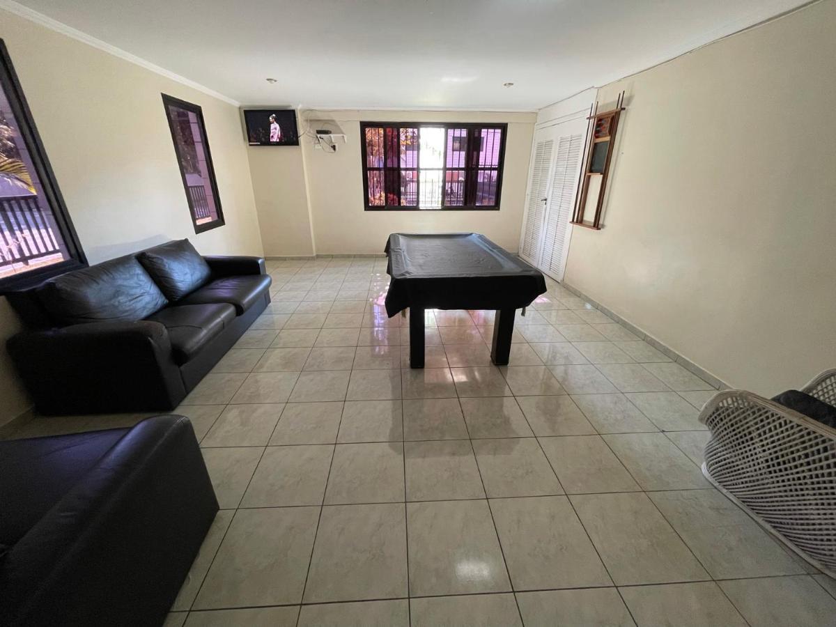 Confortavel Apartamento 1 Dorm Com Piscina E Lazer Γκουαρούχα Εξωτερικό φωτογραφία